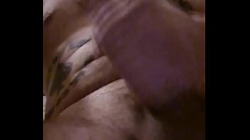 Acier Grosse Bite En Éjaculation Matinale