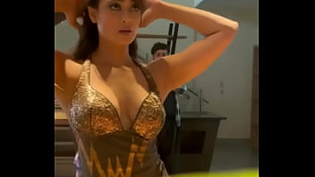 Shweta Tiwari Hot Cleavage Show for MILF lovers...