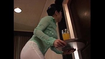 【北原夏美】だめよ・・お母さん興奮しちゃう！息子に尻コキで尻射させる！息子のセンズリを覗いて興奮・・お漏らしする母！