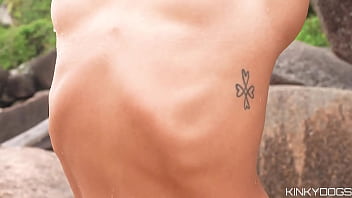 I went to a stranger's place I met at the beach to fuck!