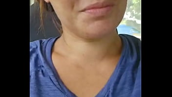 I was leaving the warehouse and a guy offered me a ride, we talked a lot and without warning I already had my mouth on his dick