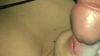 REAL HOMEMADE&comma; MY WIFE LIKES TO SUCK ALL THE SPERM AFTER CUMSHOT AND I&comma; LIKE A REAL CUCKOLD HUSBAND CAN&DiacriticalAcute;T RESIST TO WATCH THIS AND I CUM TOO - KARINA AND LUCAS 