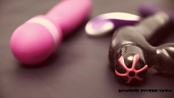 Hard Pussy Fucking A Vibrating Dildo And A Hitachi...