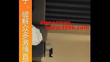 乱仑 单亲妈妈和自己三岁的儿子 舔儿子小鸡鸡 太可怕了 2024