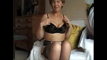 Sara - 14 English Milf with nice upskirt view