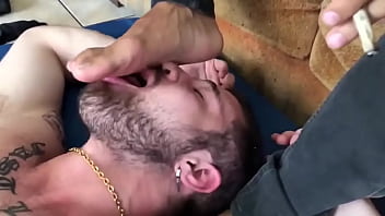 Sub Lambe P&eacute_s e Leva na Cara do Maconheiro