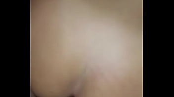 Femme Chaude Avec Un Amant Stable Qui Se Met Fort Dans La Chatte