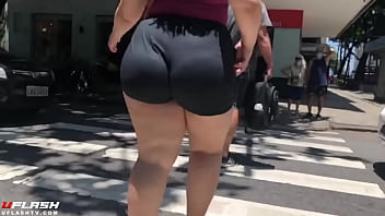 Passando A Mão Na Bunda Na Rua 2024