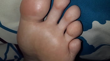 Sexy toes for not long enough