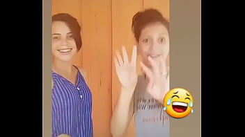 Novinha crente e casada querendo se mostrar toda.