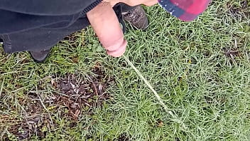 Pipi dans la nature...