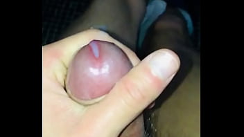 BIG CUMSHOT SOLO BOY MASTURBATION