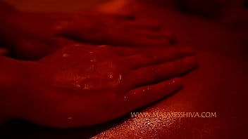 Sinnliche Verwöhnmassage - Lustvolle Berührungen