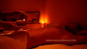 Kerzen-Lust: Fessel-Orgasmus auf Samt!