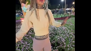 タイのチェンマイのフラワーフェスティバルは忘れられません！鮮やかな色彩と美しさに満ちた素晴らしいイベントです。