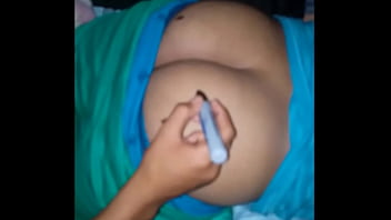 Video TEEN PUTITA SE DEJA FOLLAR POR UN MARCADOR