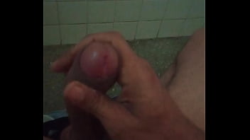 lubricando y eyaculando