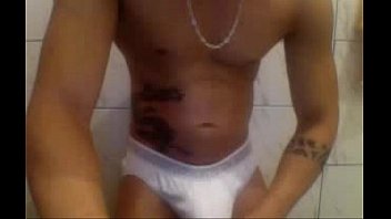 volume do tatuado de cueca