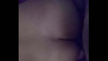 Rebolando na vara do meu macho