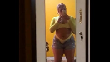 Teen Veut Que Vous Vous Branliez Sur Ses Photos