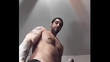 pauzudo sacudo batendo punheta