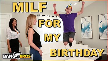 BANGBROSJuan El Caballo Loco Gets Hot MILF Reagan Foxx For His Birthday