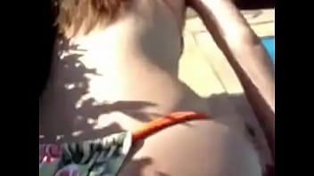 Casal amador fazendo sexo na piscina brasil Casal amador fazendo sexo na piscina brasil