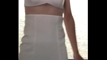 父女乱伦 女儿刚放学回家衣服都没来得及脱就被父亲吃奶摸b爆 2025