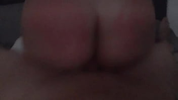 Penetrando esas nalgotas...