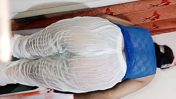 ハートビートを止めてトランス状態、濡れたセクシーな服を着たデジの大きなお尻と長い乳首のおっぱいを見てください