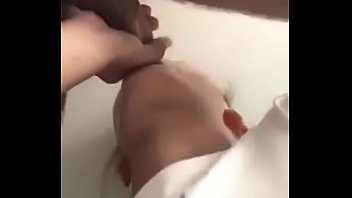 Mamada Morrita Por Debajo De La Mesa...