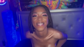 Petite Munro B comes to therapy to save her relationship