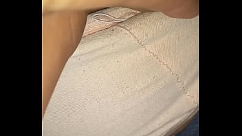 Mostrando o cu e a bunda gostosa antes de foder...