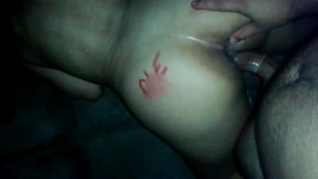 Ehe-Schmerz: Hintern-Siegel des Verrats