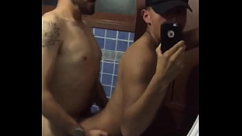 4FF82251-9D98-415F-8E30-3FEA800332B0.MOV