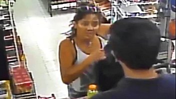 Video Hot Woman Flashes Boobs at Cashier Short on Cash