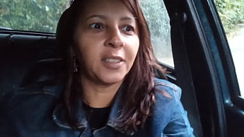 Milf a procura do novinho...