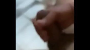 Masturbandome en casa