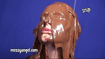 Chocolate En La Cara Ummhh...