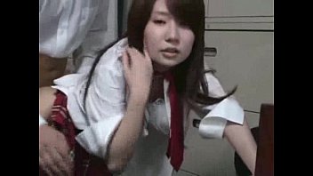 万引きJKにセックス強要で制裁！事務所でフェラチオ＆生チンを突っ込みまくっちゃうｗ