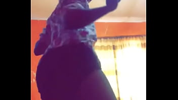 Ebony Teen twerk - XVIDEOS.COM->