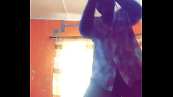Ebony Teen twerk - XVIDEOS.COM->
