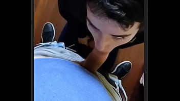 Twink enjoys sucking daddy&#039_s cock
