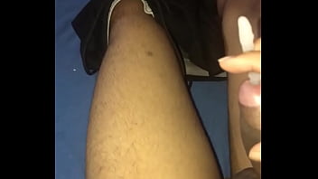 Sounding / novinho se masturbando e soando a pika com sonda