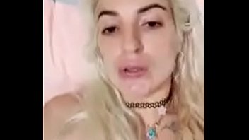 Jolie Meuf Masturbe Devant La Camera...