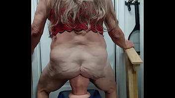 Danieladeep5'' wide dildo