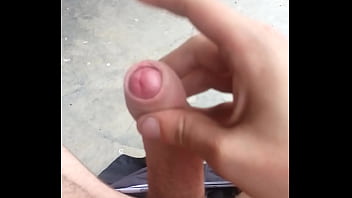 Outdoor wank with big cum load