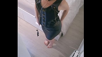 Vient me baiser mon gros cul de petite salope ou le contraire