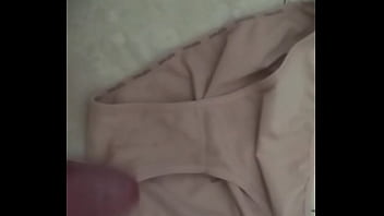 corrida en bragas de mi vecina 14 (cum in pants of my neighborg)