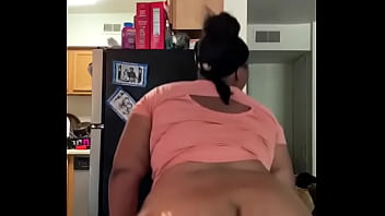 Sister Oil Herself For Daddy...